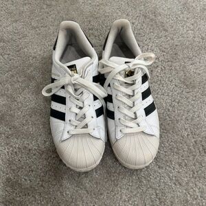 Adidas Superstar